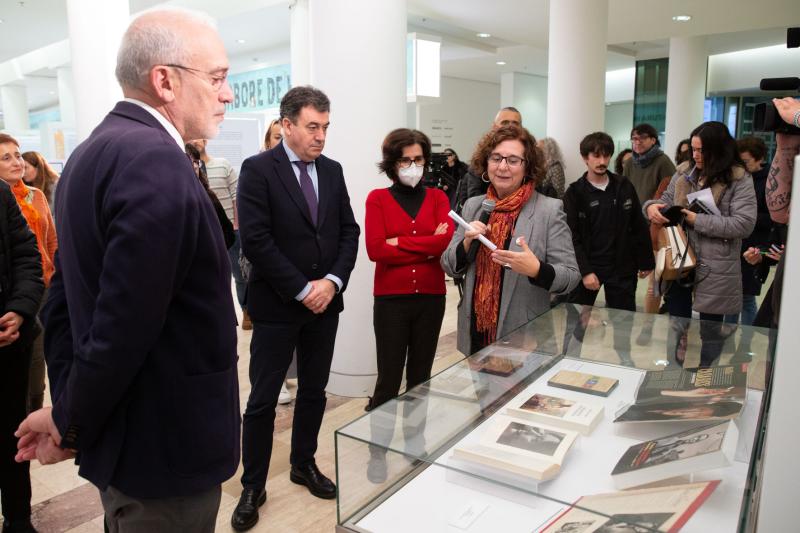 A Xunta inaugura unha mostra bibliográfica na Biblioteca de Galicia ao redor de María Casares no día do centenario do seu nacemento