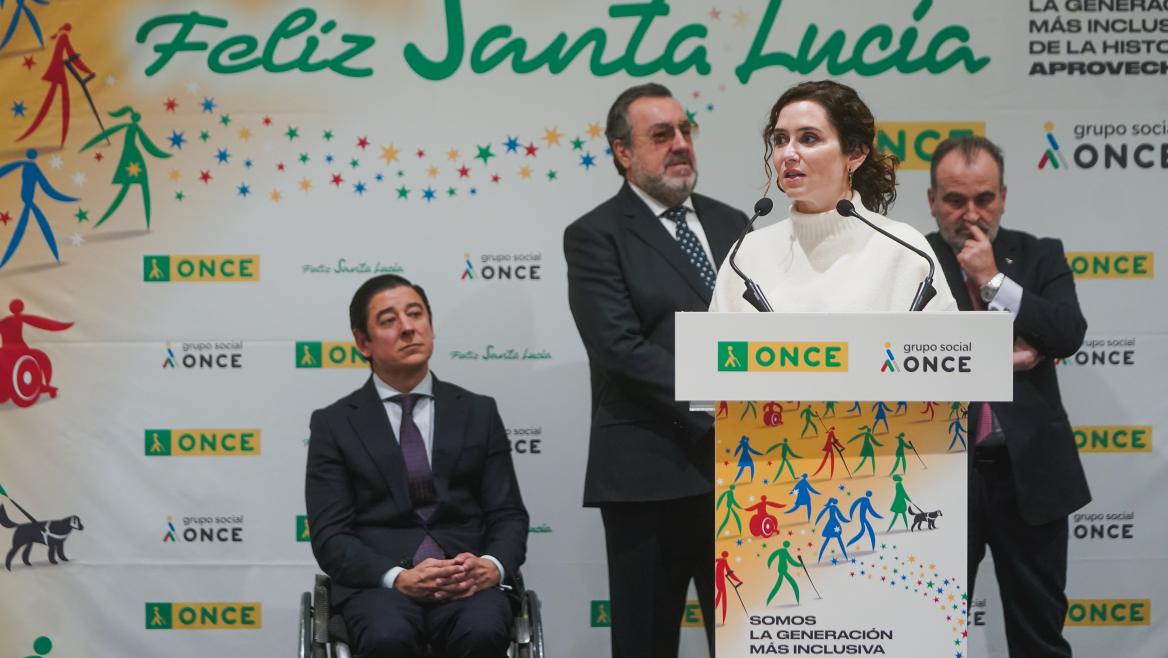 Díaz Ayuso aboga por que las administraciones “acompañen a la sociedad civil en sus esfuerzos” y tomar decisiones consultando y “sin imponer”