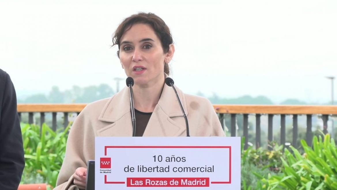 Díaz Ayuso celebra 10 años de libertad de horarios comerciales con un 13,4% más de empleo y un incremento del 20% en ventas
