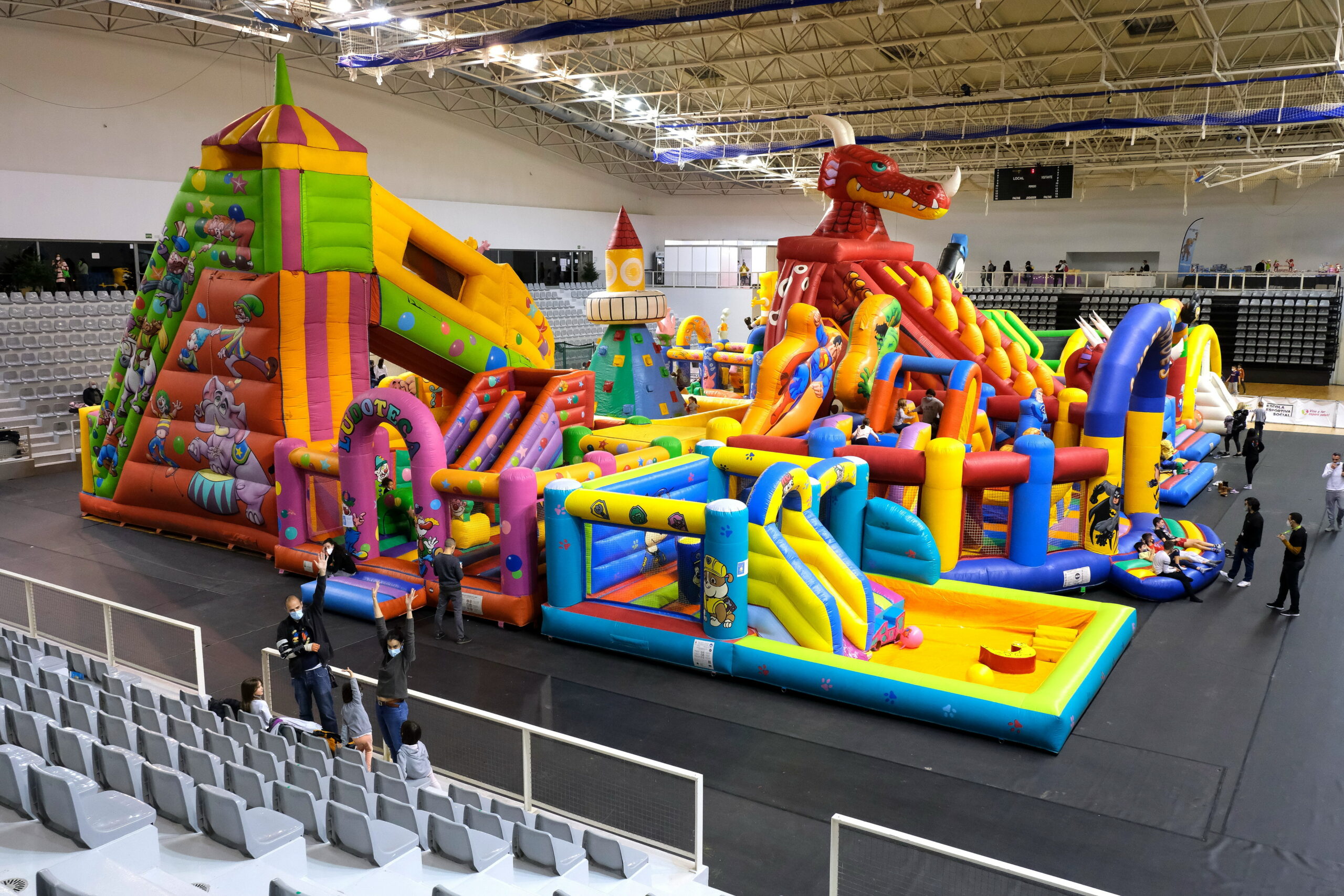 La 29ª Feria Infantil de Navidad vuelve al Parc Esportiu Llobregat (PELL)