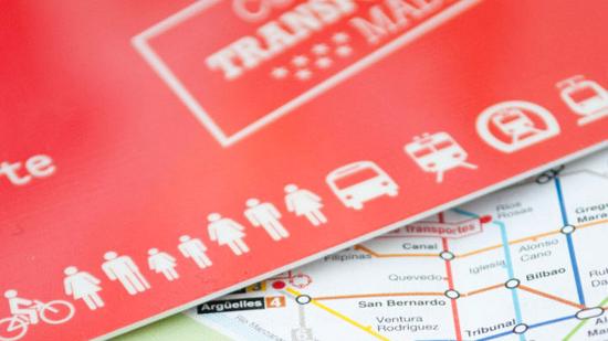 La Comunidad de Madrid activa este domingo la recarga del abono transporte público gratuito anual para los mayores de 65 años