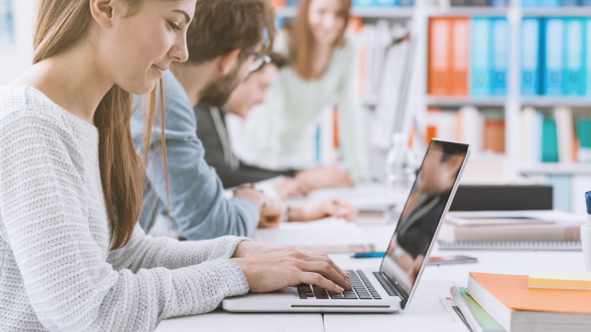 La Comunidad de Madrid facilita las prácticas de los estudiantes de Trabajo Social en centros de atención públicos