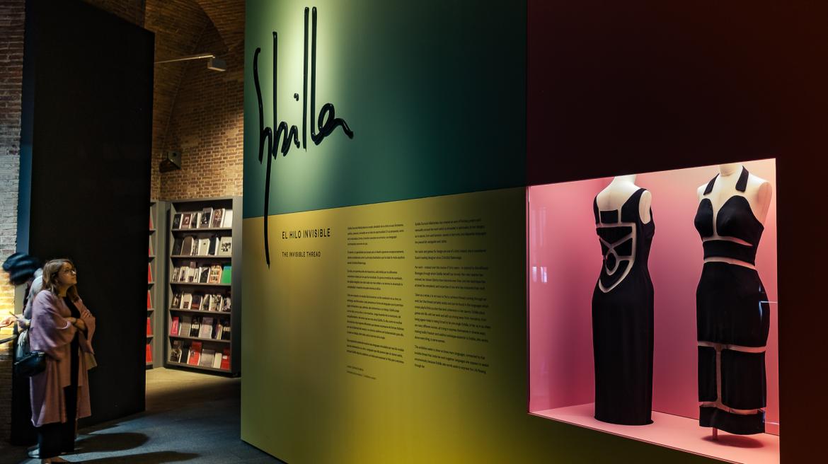 La Comunidad de Madrid invita a conocer los diseños de Sybilla, el realismo de Amalia Avia, la pintura de Martin Wong y la contemporaneidad de Zóbel