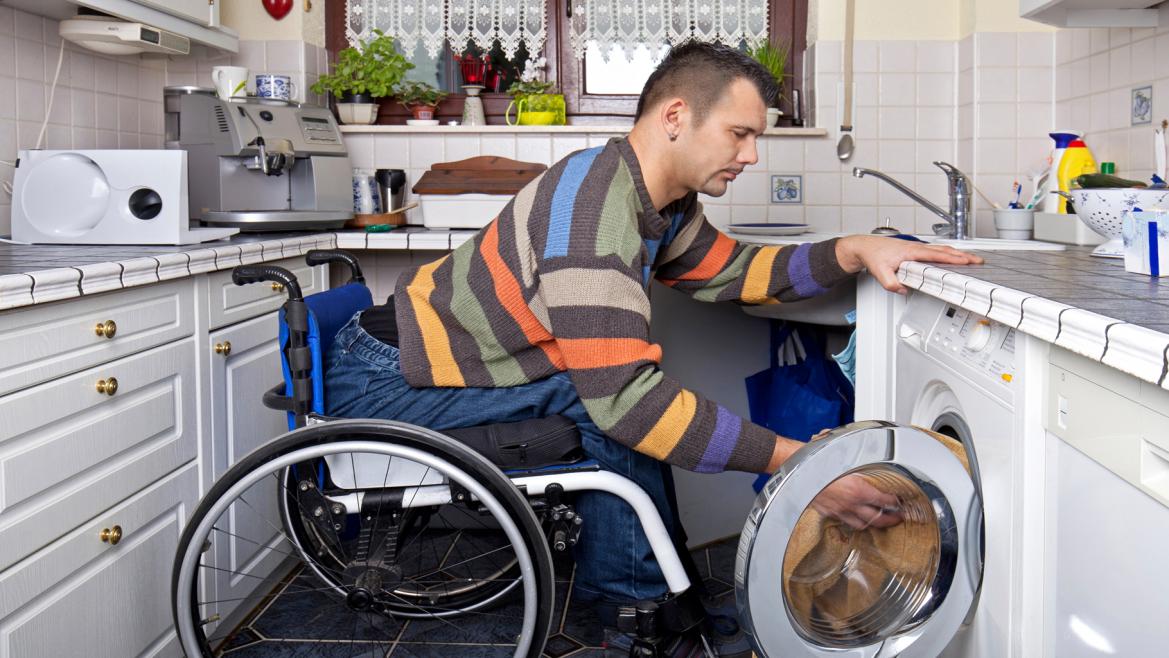 La Comunidad de Madrid mejora el Servicio de Transición a la Vida Independiente de las personas con discapacidad física