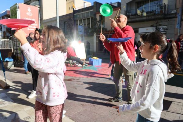 Taller de circ inclusiu per commemorar el Dia Internacional de les Persones amb diversitat funcional
