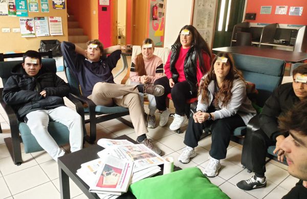 Una vintena de joves es forma en monitoratge de menjador escolar