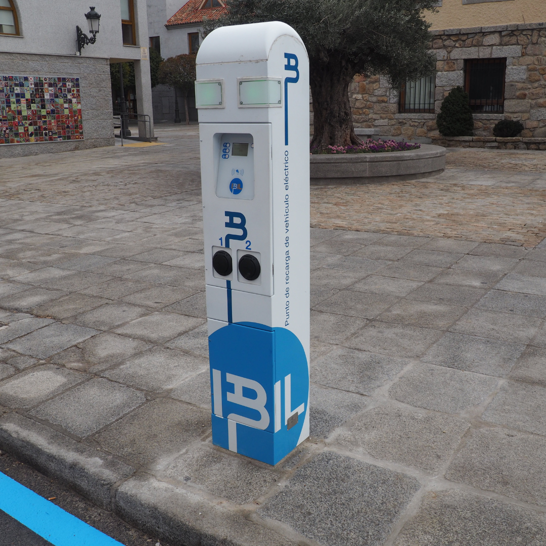Nuevos puntos de recarga para coches eléctricos
