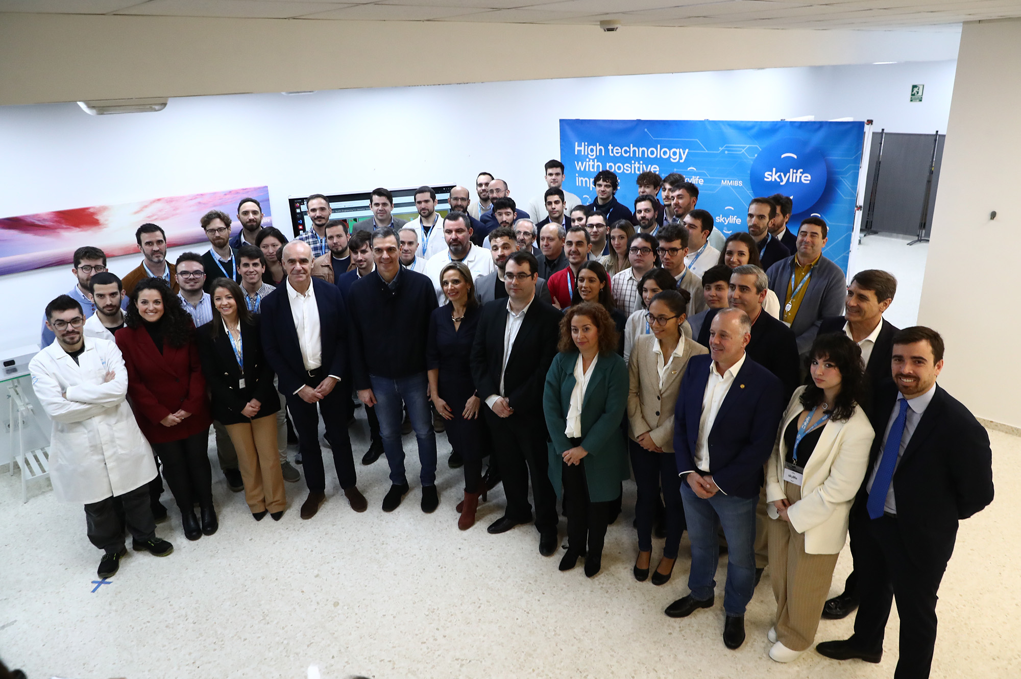Pedro Sánchez reafirma su compromiso con el sector aeroespacial en Sevilla, ciudad que acogerá la sede de la Agencia Espacial Española