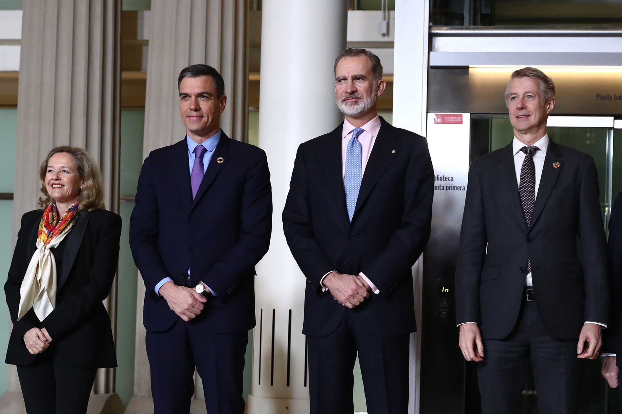 El presidente del Gobierno subraya que la economía española "resiste el embate de la incertidumbre con fortaleza y solidez"