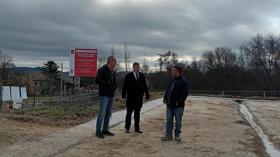 La Comunidad de Madrid amplía la oferta deportiva y de ocio infantil en el municipio de Navarredonda-San Mamés con dos nuevas instalaciones