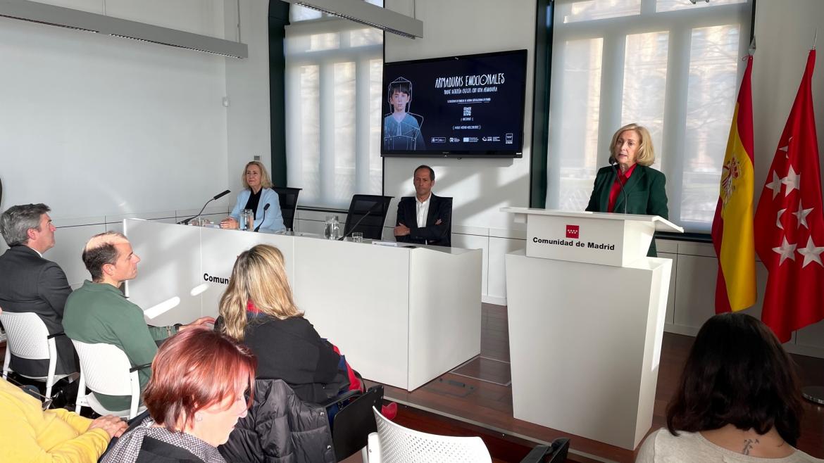 La Comunidad de Madrid promueve el acogimiento familiar especializado para menores con graves problemas de conducta, discapacidad o trauma