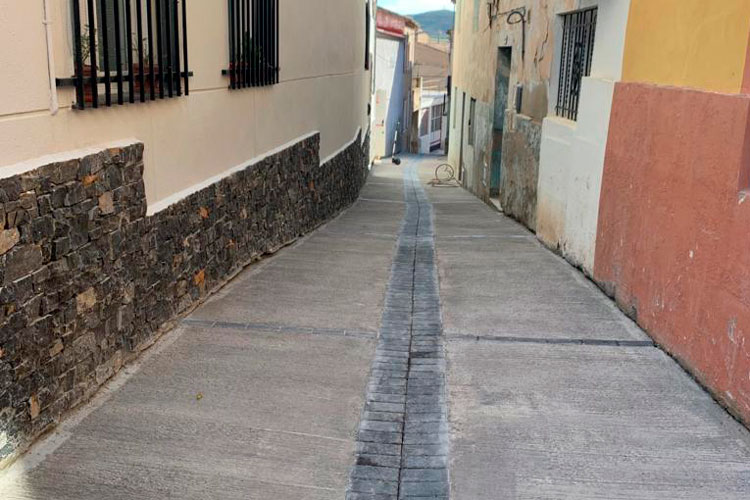 Obras de mejora y pavimentación en varias calles de Sástago