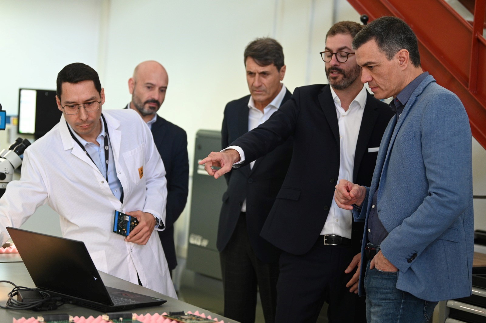 Pedro Sánchez subraya en Málaga la apuesta por convertir la industria aeroespacial en un actor clave para la transformación de la economía