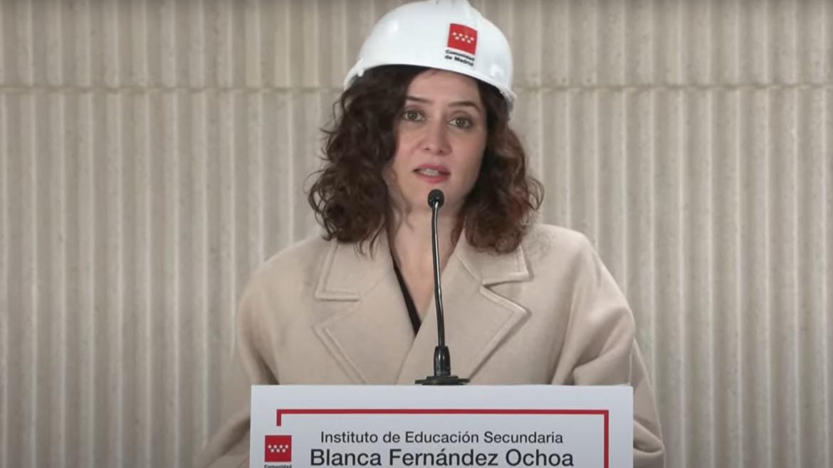 Díaz Ayuso anuncia la apertura de colegios públicos en días no lectivos durante el curso escolar para ayudar a conciliar a las familias madrileñas