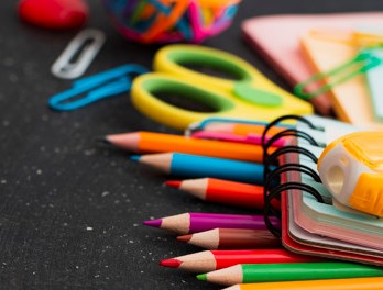 L’Ajuntament destinarà 250.000 euros a ajuts per a material escolar i sortides i per complementar les beques menjador