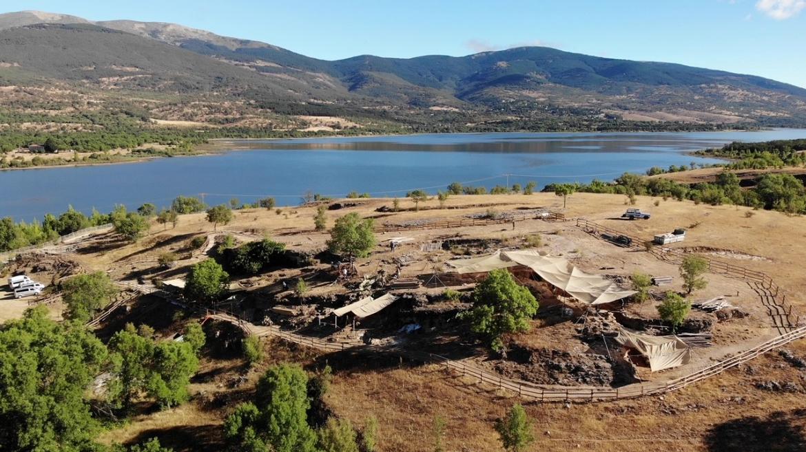 La Comunidad de Madrid abre el periodo de visitas guiadas al Parque Arqueológico del Valle de los Neandertales en Pinilla del Valle
