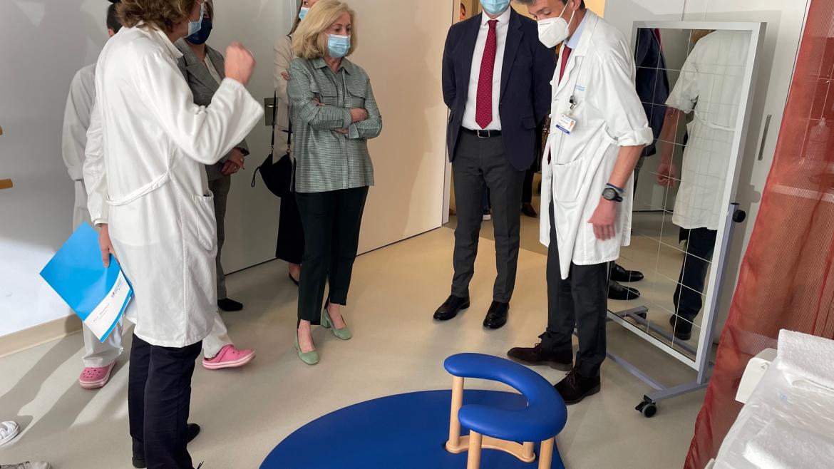 La Comunidad de Madrid aplicará un proyecto pionero de atención integral materno-infantil para familias en riesgo psicosocial