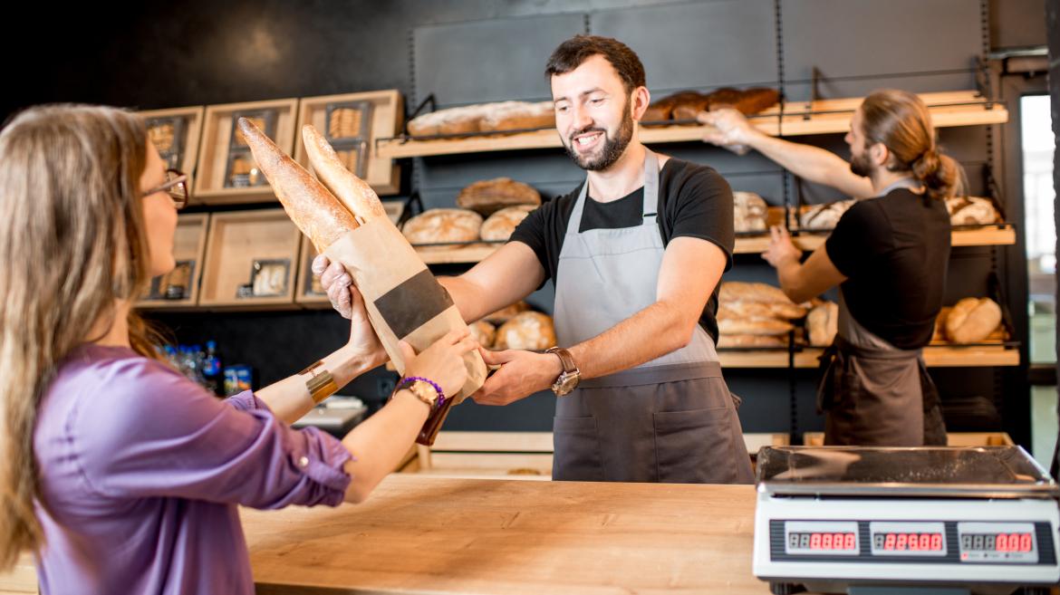 La Comunidad de Madrid aumenta cerca de un 40% las ayudas iniciales previstas para la promoción comercial y ferial en los municipios