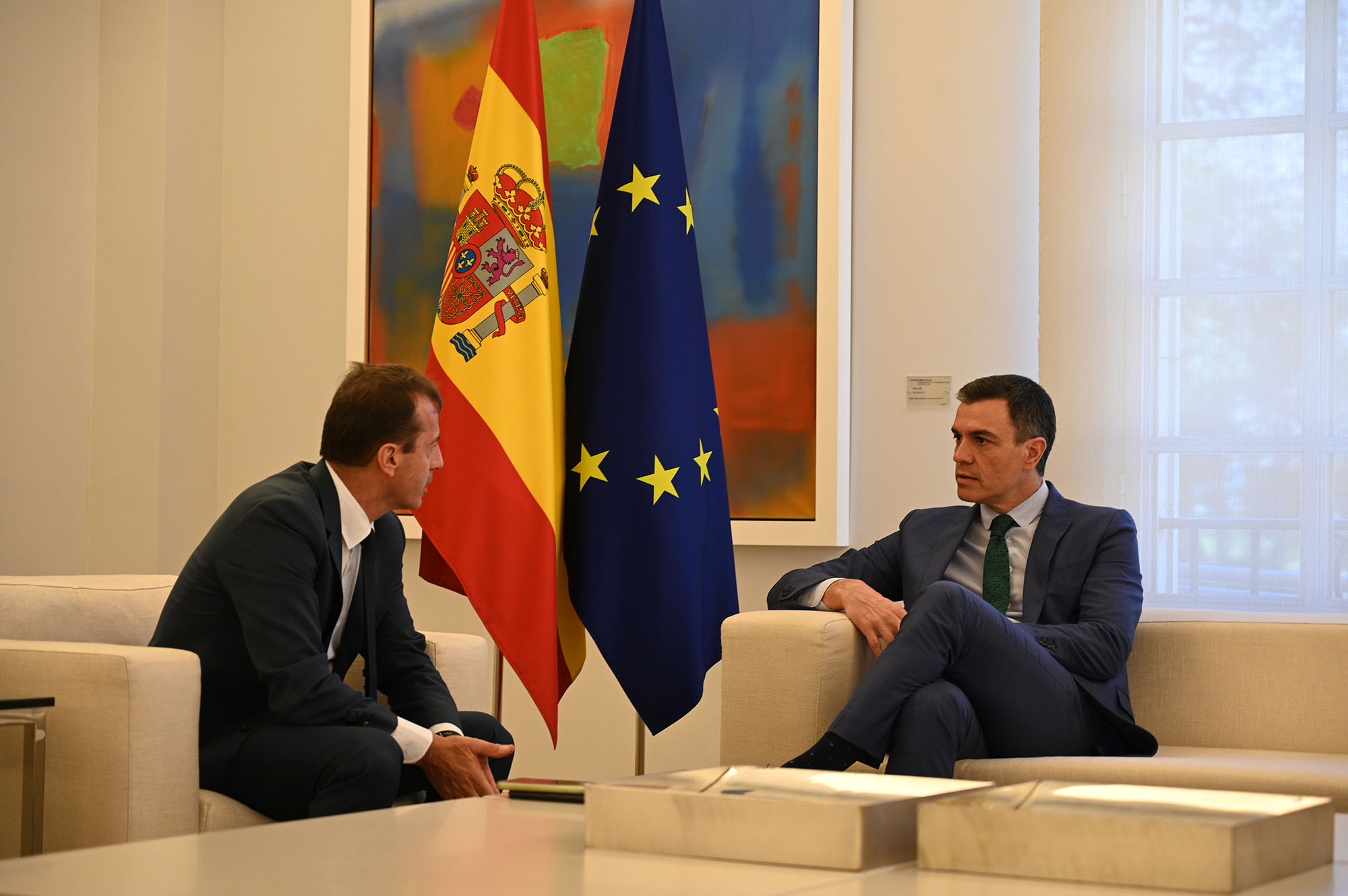 Pedro Sánchez subraya el apoyo del Gobierno al sector aeronáutico, en una reunión con la cúpula directiva de Airbus