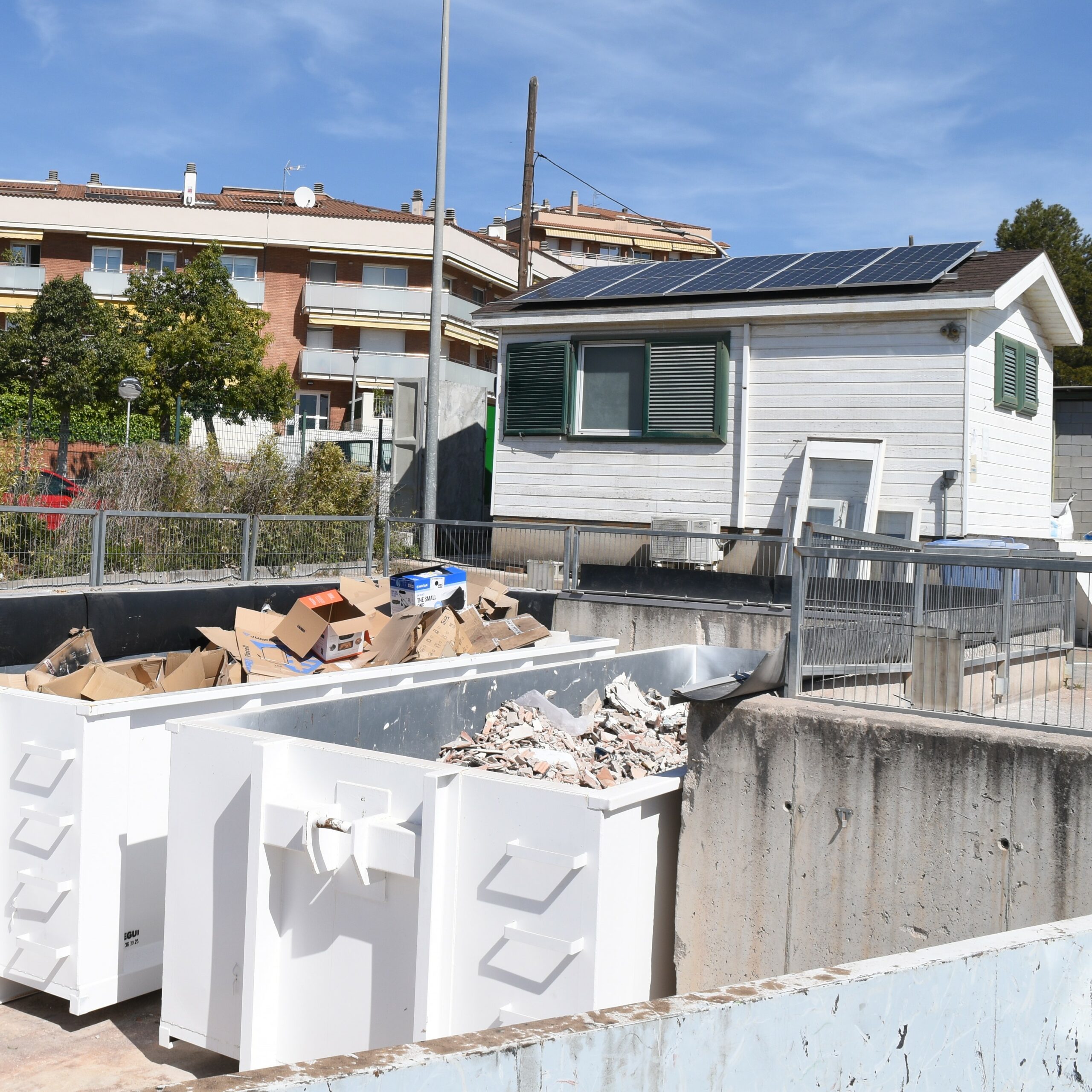 Acaben les obres de millora a la deixalleria municipal