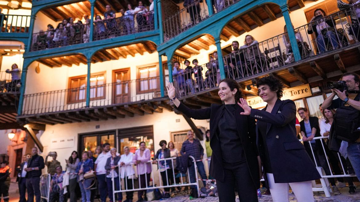 Díaz Ayuso presencia la Pasión viviente de Chinchón, la más antigua de la región