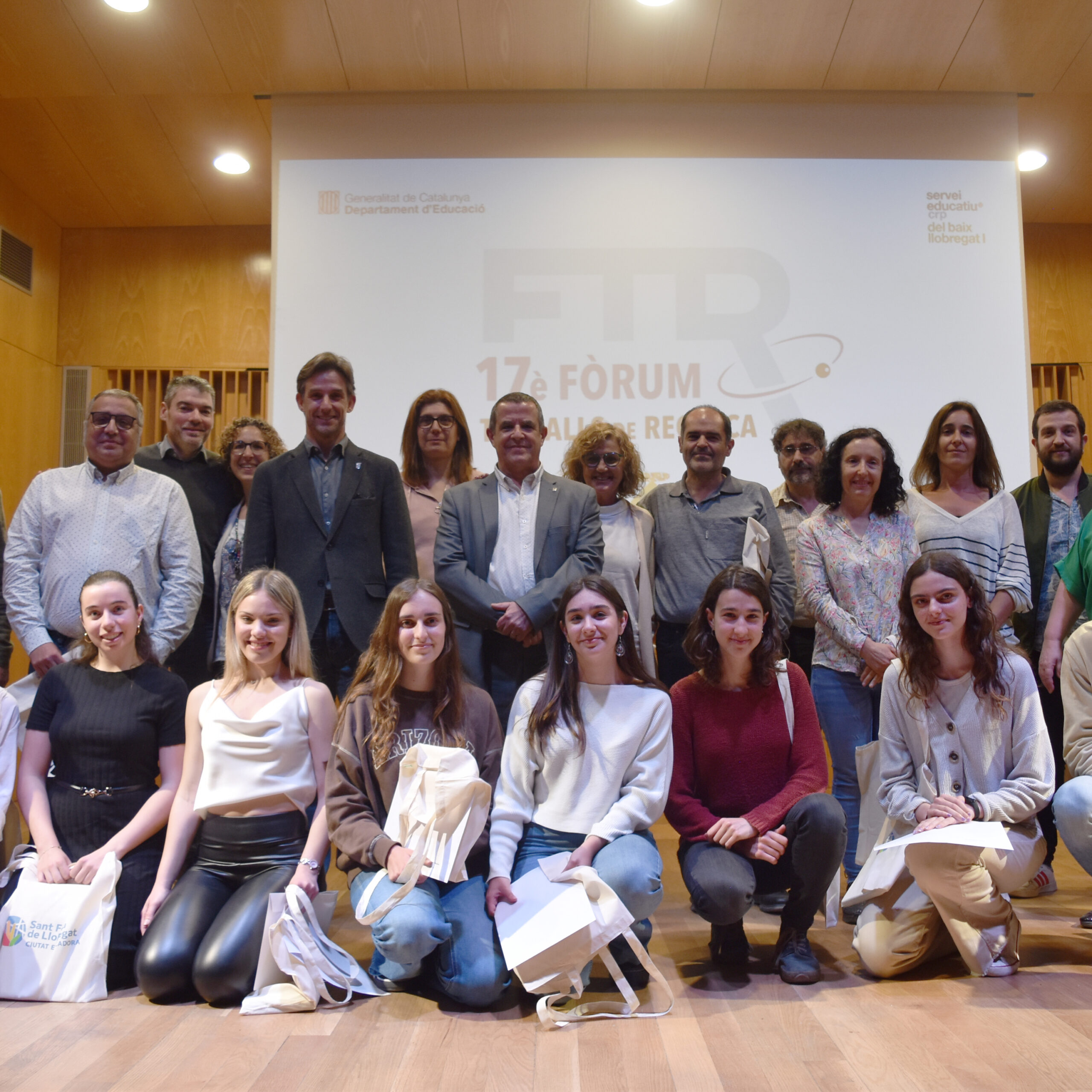 El 17è Fòrum de Treballs de Recerca de Sant Feliu, Molins de Rei i El Papiol reconeix l&#039;alumnat de Batxillerat