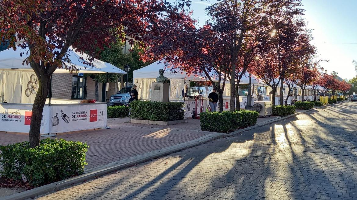 La Comunidad de Madrid inicia en Lozoyuela y Majadahonda la XI edición de su mercado itinerante de productos locales