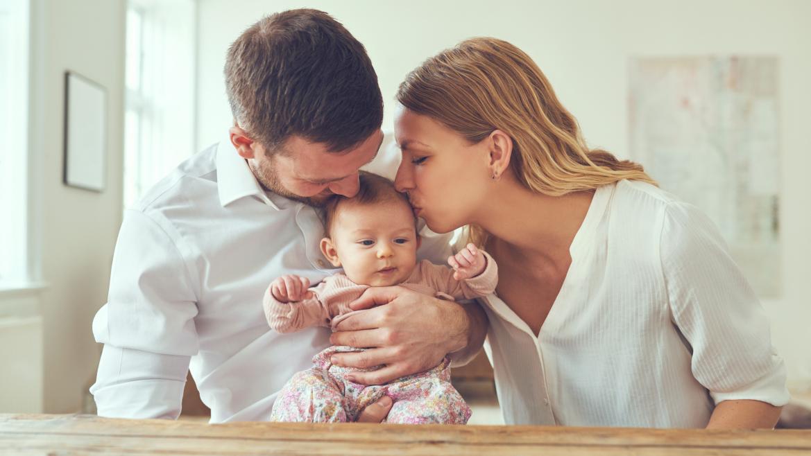 La Comunidad de Madrid presenta el Portal de la Maternidad y la Paternidad que informa sobre sus ayudas y recursos públicos de protección a la familia
