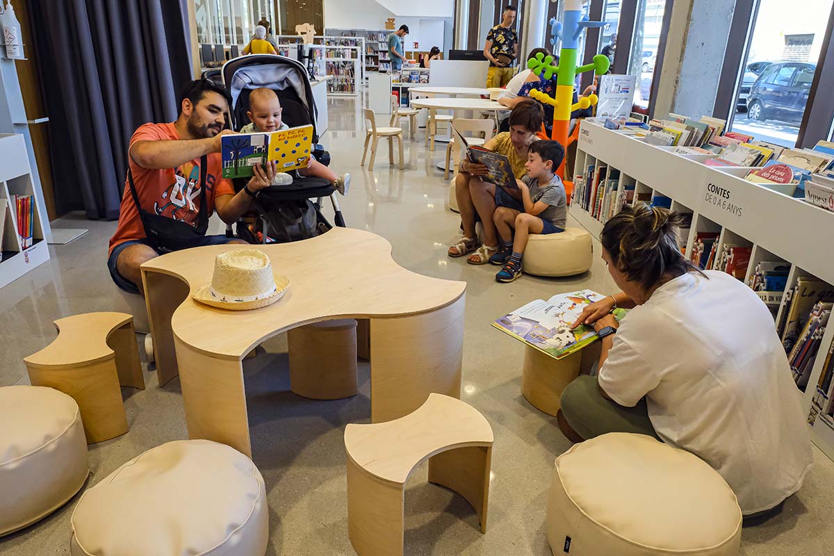 Las bibliotecas conmemoran Sant Jordi con actividades y propuestas de lecturas para todas las edades