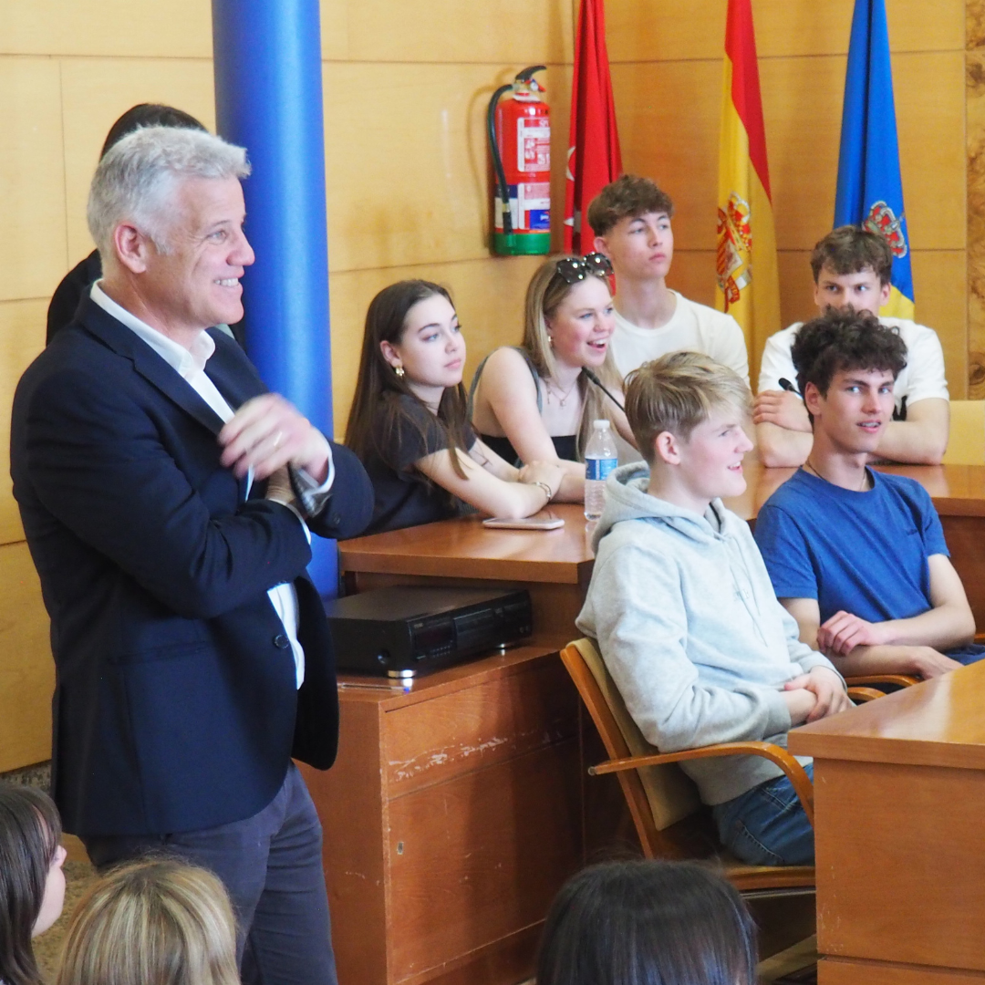 Visita de los alumnos holandeses de intercambio al Ayuntamiento