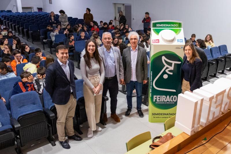 A Xunta de Galicia e Feiraco lanzan a nova edición do certame de relatos breves para celebrar o día das letras galegas entre a rapazada