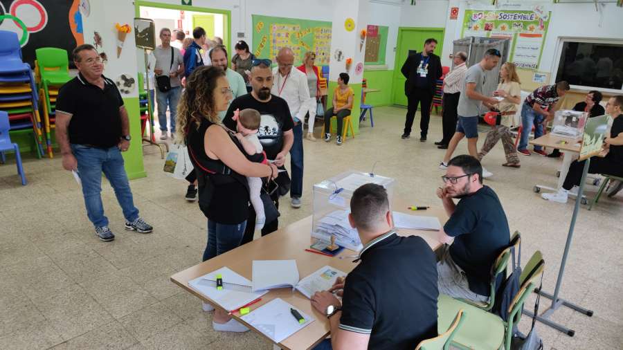 La participació a les eleccions locals a les 18h és del 41,42%