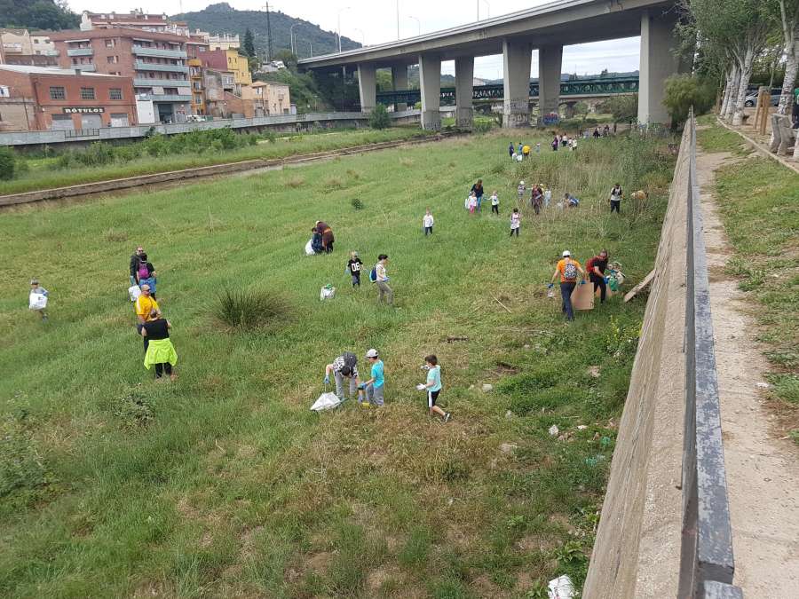 Torna 'Let's Clean Up Europe' i la jornada de neteja col·lectiva a l'espai fluvial del riu Ripoll