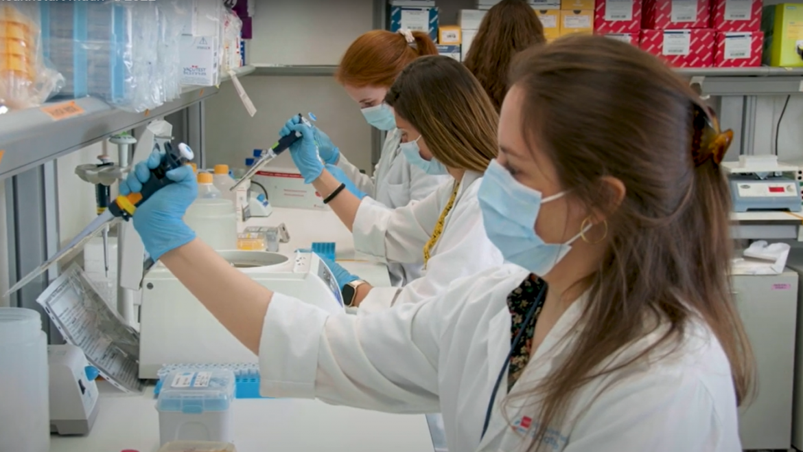 Un equipo de investigación del Hospital 12 de Octubre, ganador de uno de los cinco proyectos premiados por el Programa Healthstart de emprendimiento en Salud