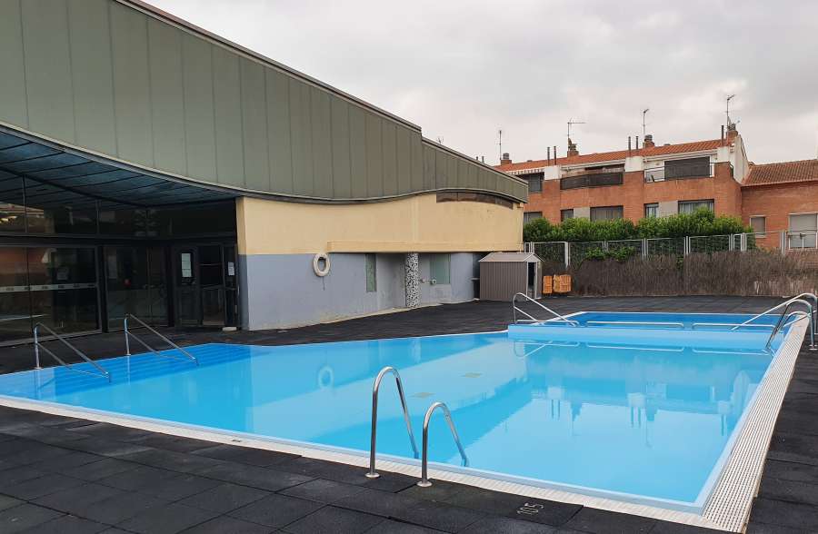 La piscina exterior de Montcada Aqua torna a estar operativa