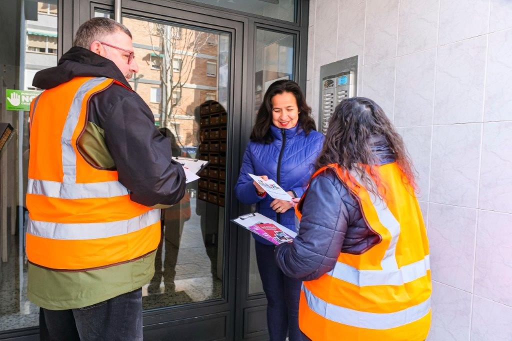 'A prop teu social' un nuevo servicio de información y orientación puerta a puerta