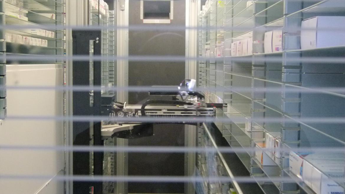 El Hospital Fundación Alcorcón amplia las consultas de Farmacia e instala robots para la dispensación de medicamentos a pacientes no ingresados