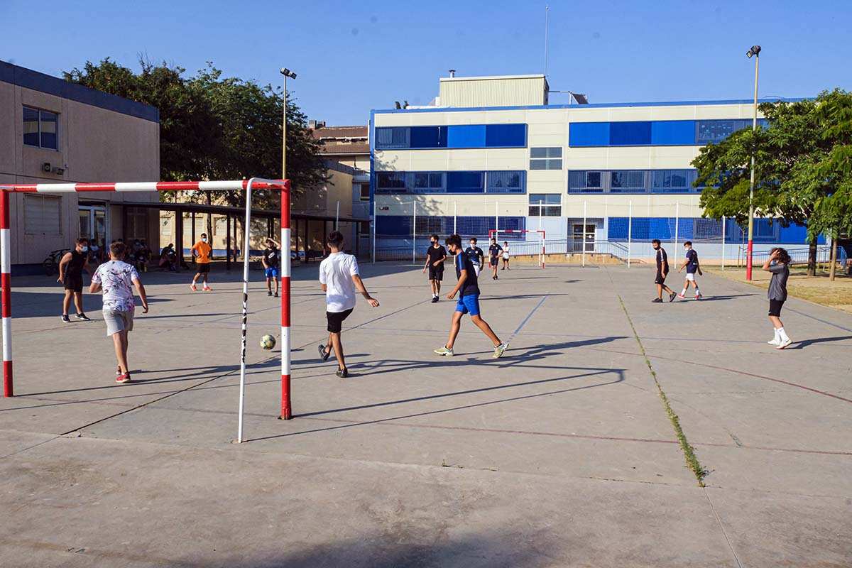 Estiu al Pati, deporte para los jóvenes en los patios de los centros escolares