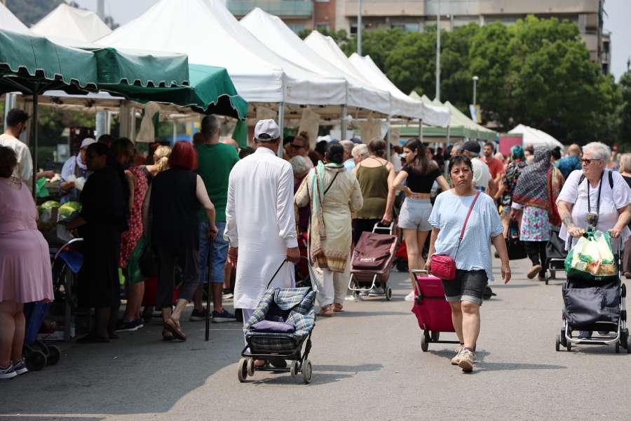 La neteja del mercat del Camí de la Font Freda s'endarrereix per evitar les hores de més calor