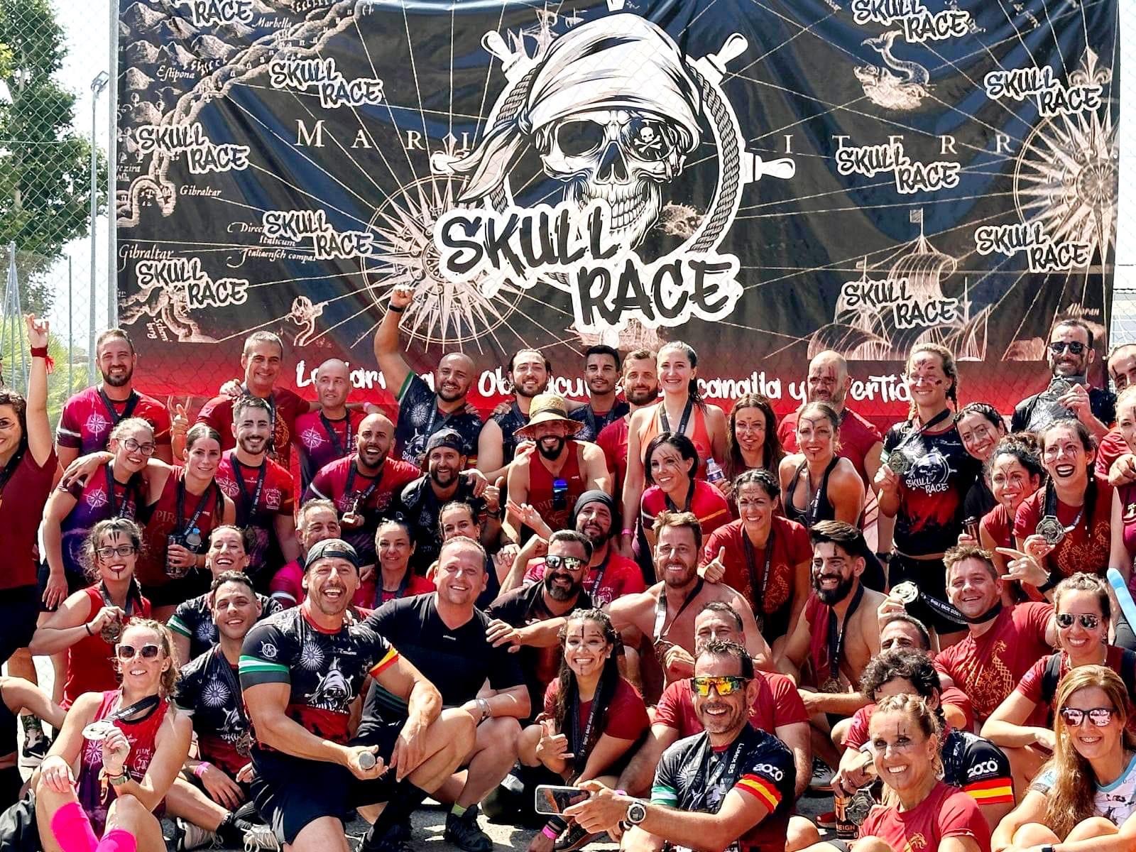 La primera carrera de obstáculos ‘Skull Race’ llena de color y el mejor ambiente las calles de Cúllar Vega