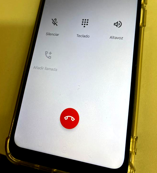Alerta davant les estafes telefòniques i on line