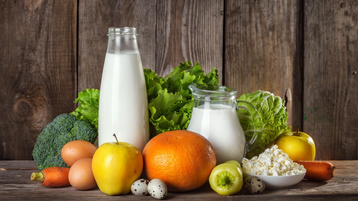 La Comunidad de Madrid destina más de tres millones para distribuir frutas y leche a 200.000 alumnos durante este curso