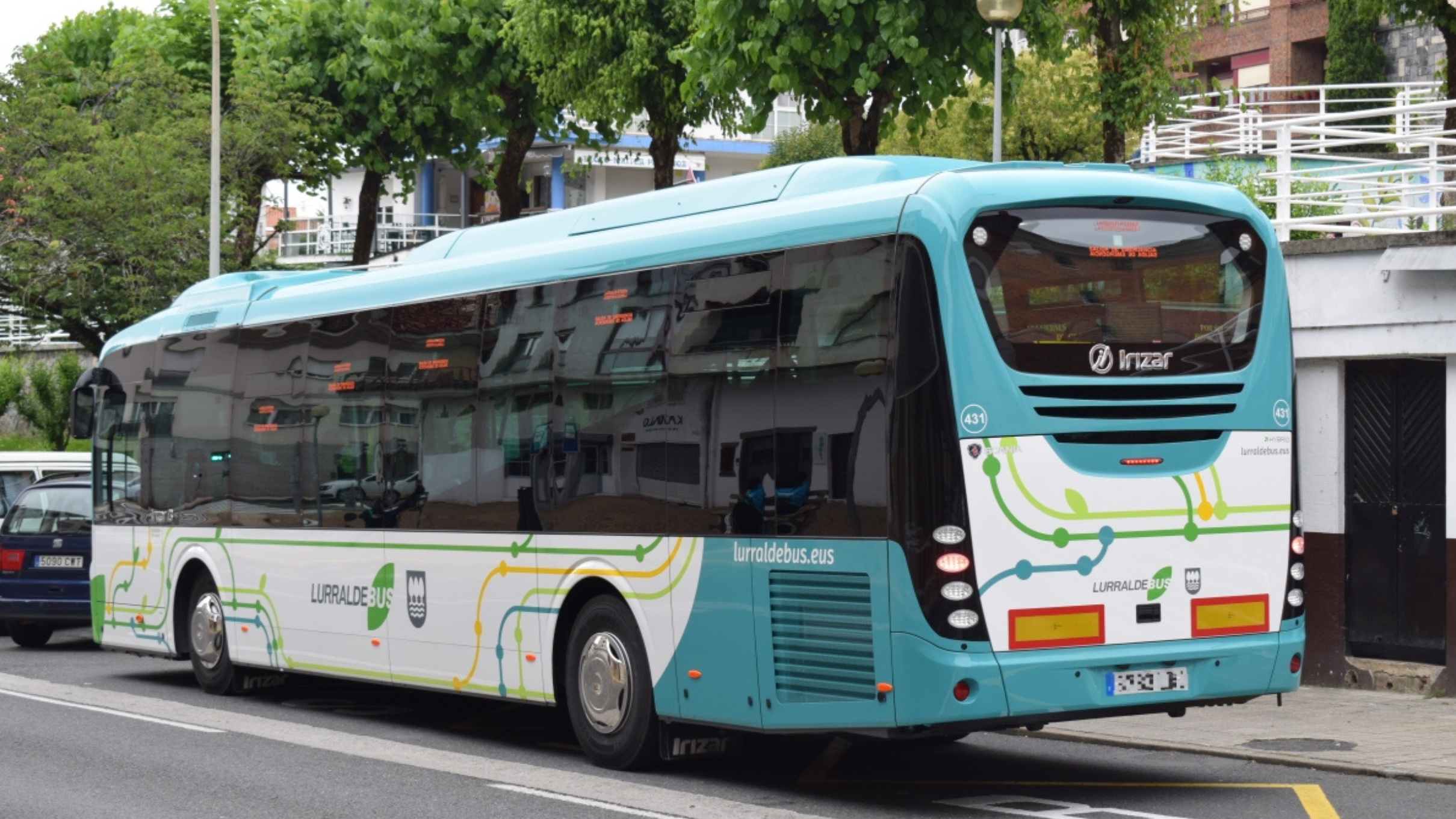 Autobus zerbitzu berezia Arrasatetik ostiralean