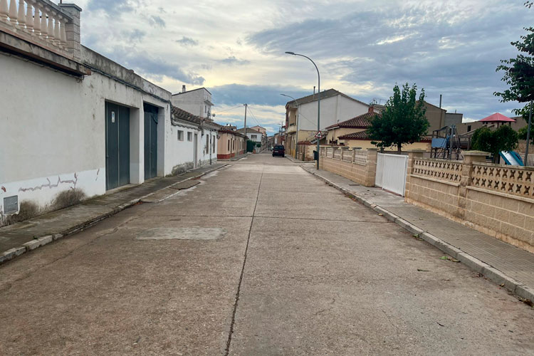Comenzadas las obras de renovación y mejora de la calle San Miguel de Sástago