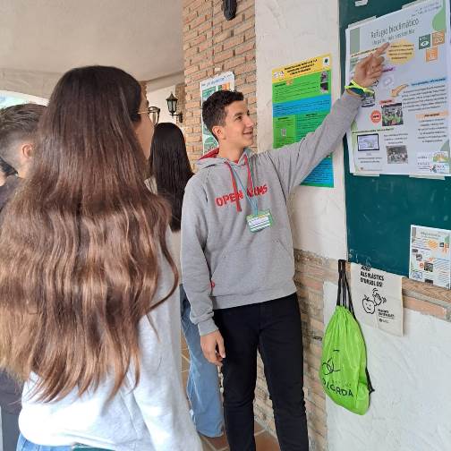 Dos joves de Sant Feliu representen Catalunya a la VI Conferència estatal &quot;Cuidemos el planeta&quot;