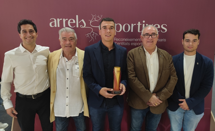 El CD Montcada rep un dels premis Arrels Esportives que la Generalitat concedeix a les entitats centenàries