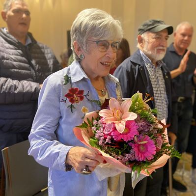 El consistori atorga per unanimitat la Medalla de la Ciutat a Àngels Prats