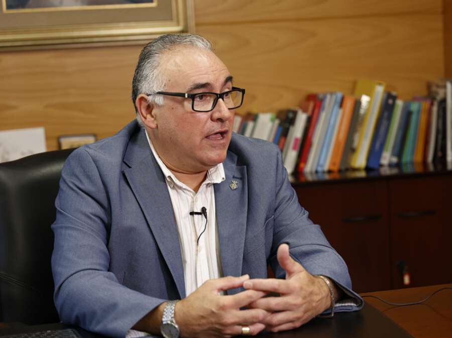 Entrevista a LaVeu.cat. 'No vull mirar enrere sinó cap endavant per poder avançar'