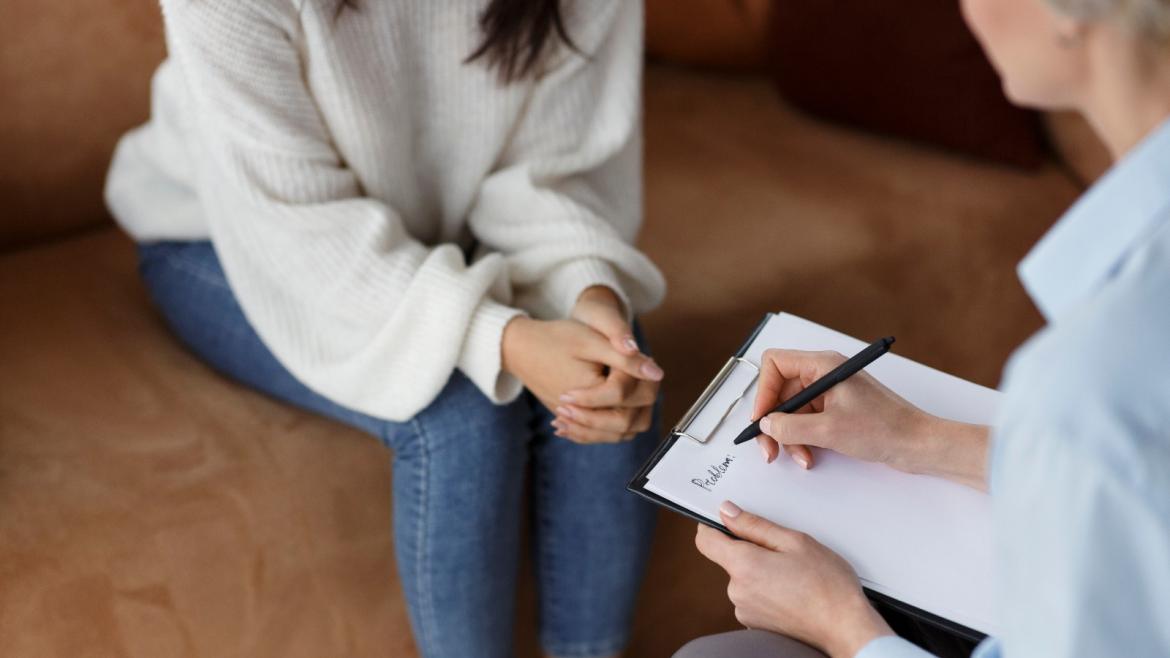La Comunidad de Madrid extenderá a los municipios el Plan de Prevención del Suicidio, pionero a nivel nacional