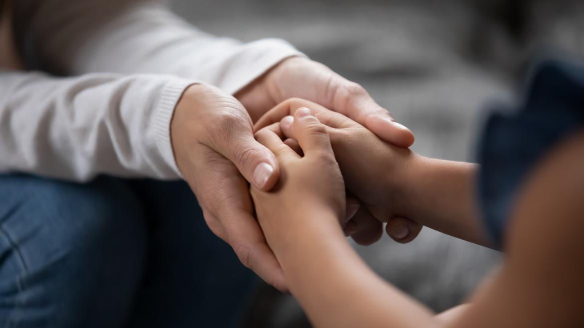 La Comunidad de Madrid aumenta hasta los 9,5 millones el crédito para las ayudas a familias acogedoras de menores tutelados